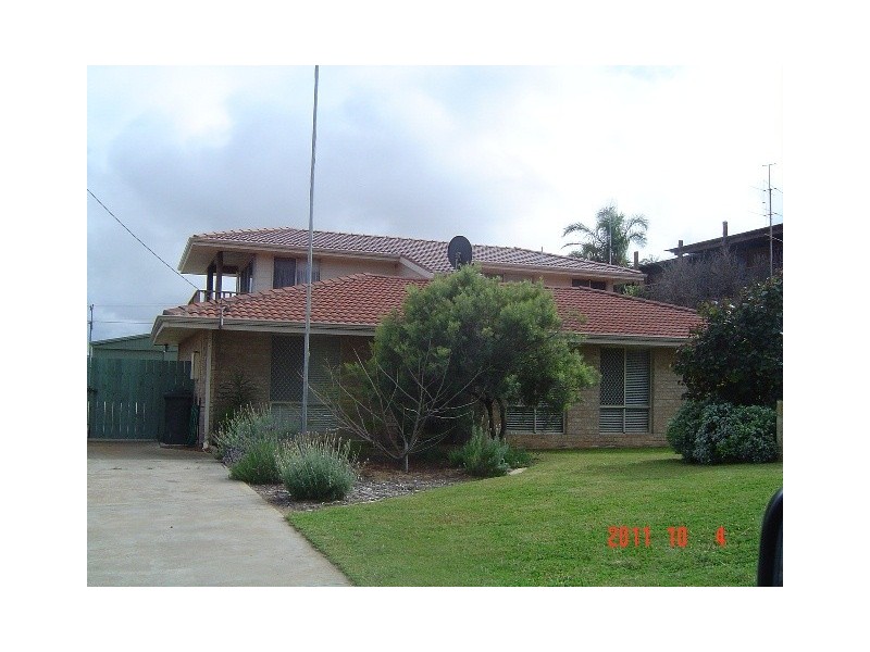 4 Hope Street, Port Denison WA 6525