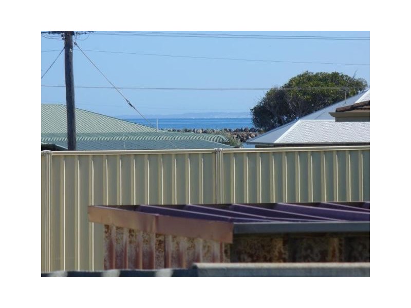 6 Healy St, Port Denison WA 6525
