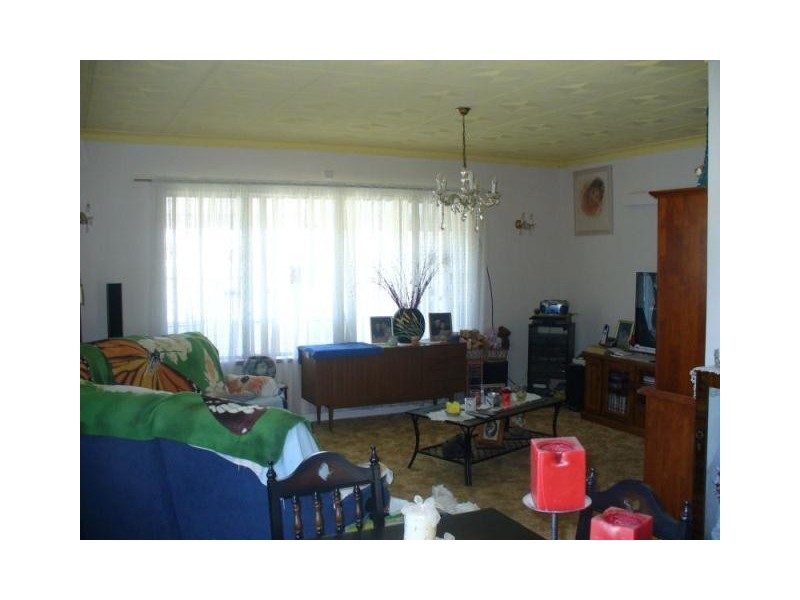 6 Healy St, Port Denison WA 6525