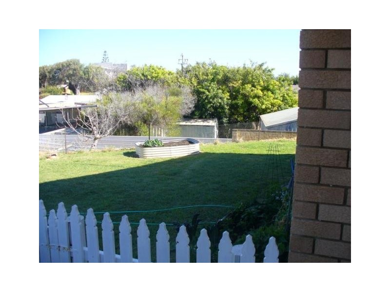 6 Healy St, Port Denison WA 6525