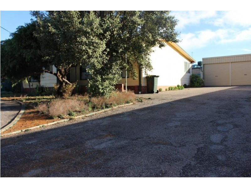 32 Ocean Drive, Port Denison WA 6525