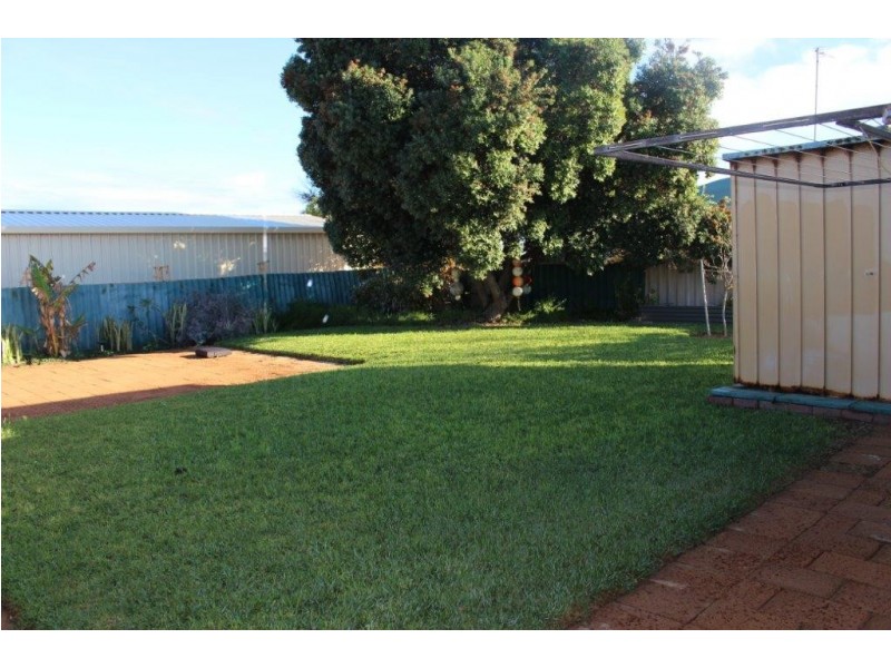 32 Ocean Drive, Port Denison WA 6525