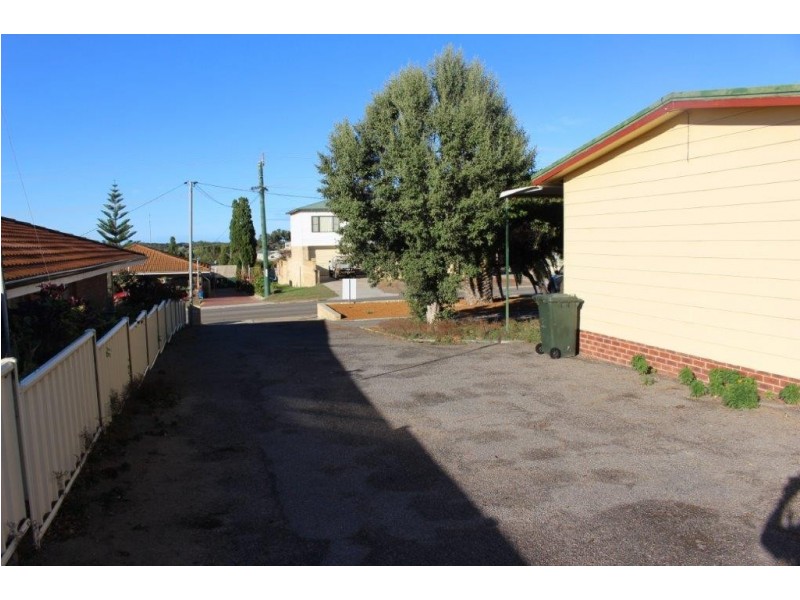 32 Ocean Drive, Port Denison WA 6525