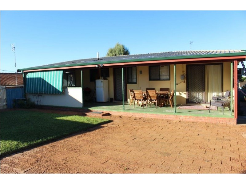 32 Ocean Drive, Port Denison WA 6525