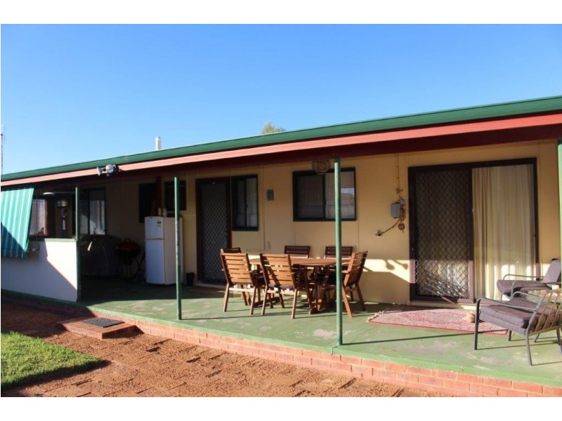 32 Ocean Drive, Port Denison WA 6525