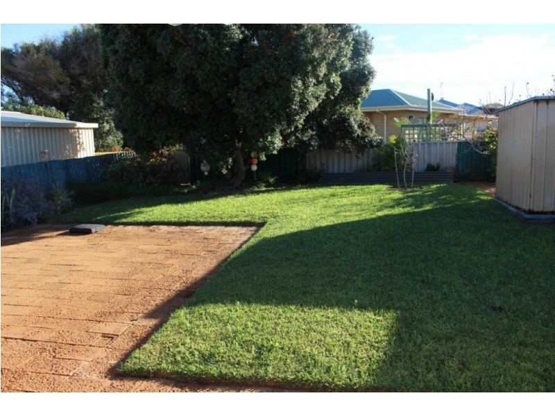 32 Ocean Drive, Port Denison WA 6525