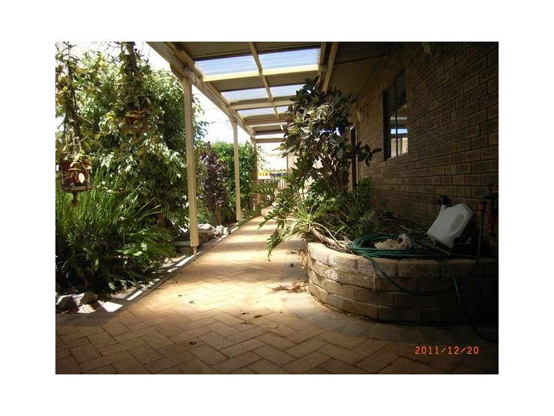 22 Tulloch Drive, Dongara WA 6525