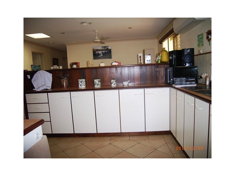 22 Tulloch Drive, Dongara WA 6525