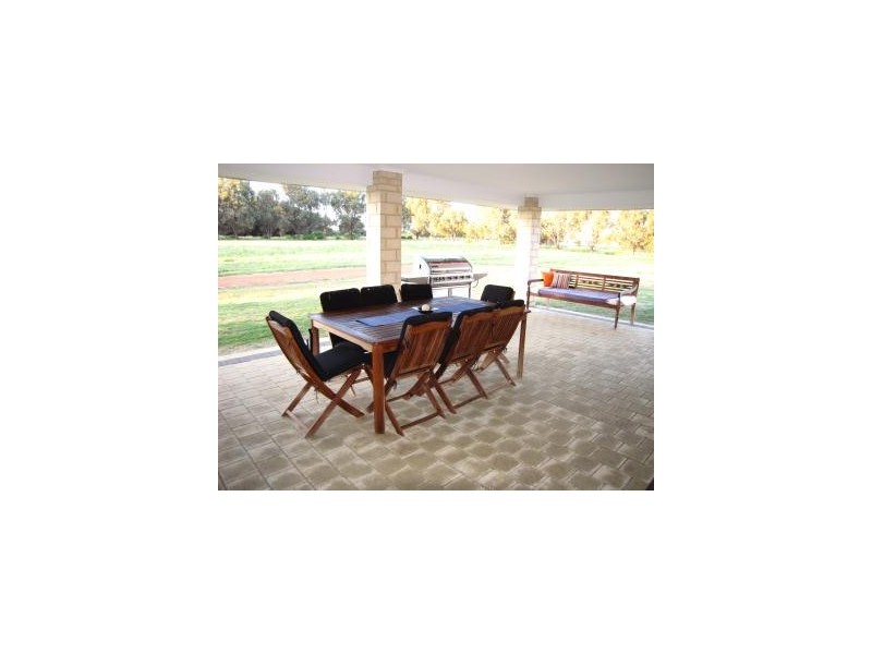 102 Brennand Road, Dongara WA 6525