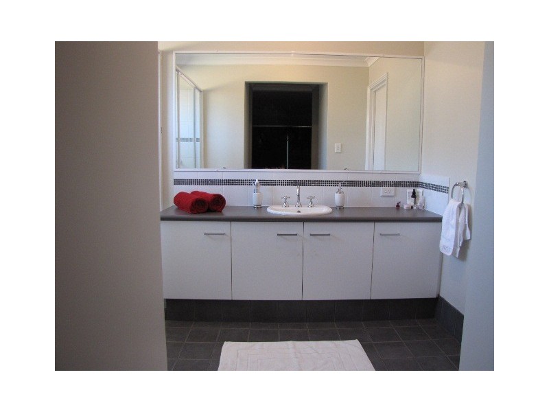 102 Brennand Road, Dongara WA 6525