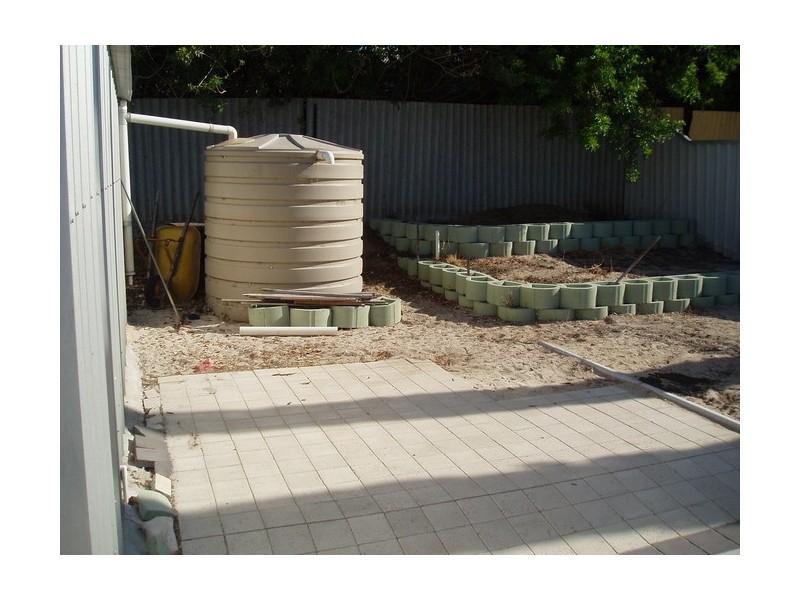 23 Church St, Dongara WA 6525