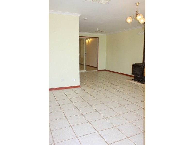 23 Church St, Dongara WA 6525