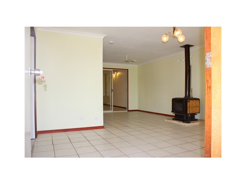 23 Church St, Dongara WA 6525