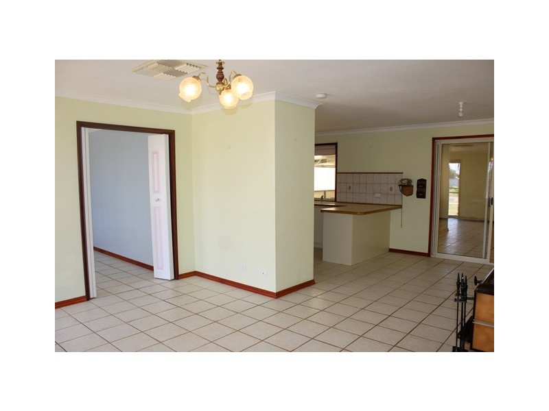 23 Church St, Dongara WA 6525