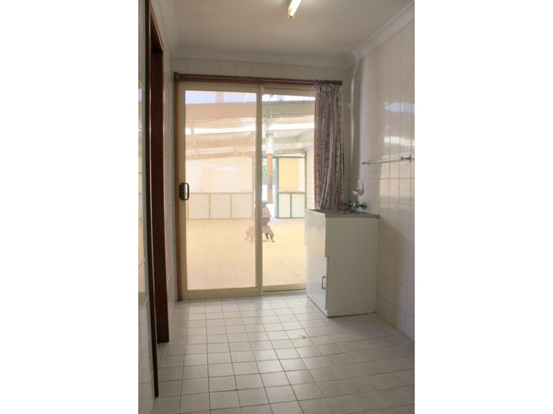 23 Church St, Dongara WA 6525