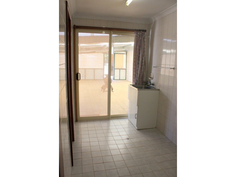 23 Church St, Dongara WA 6525