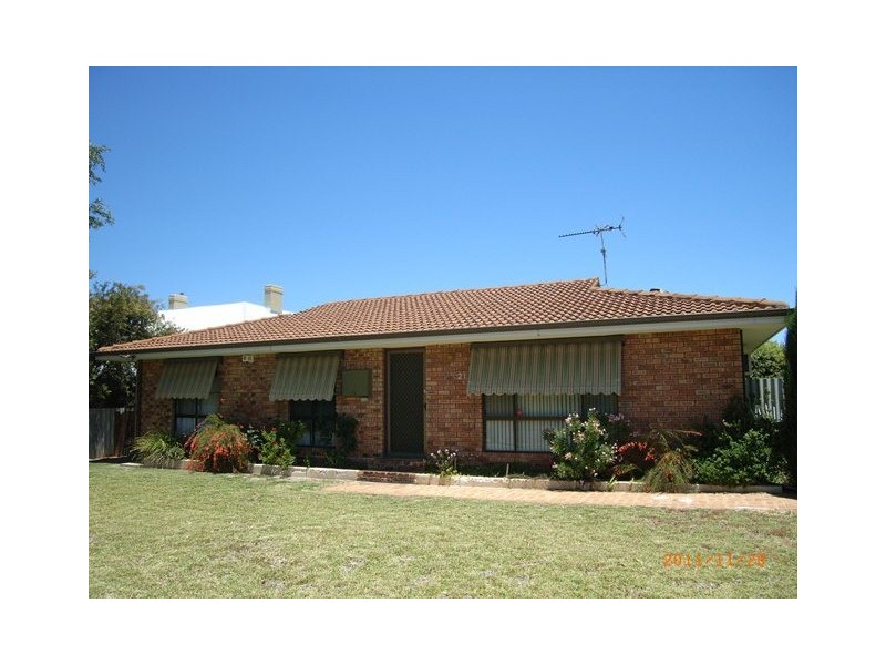 21 Waldeck St, Dongara WA 6525