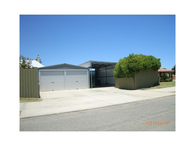21 Waldeck St, Dongara WA 6525