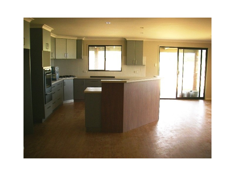 16 Cardwell Gardens, Dongara WA 6525