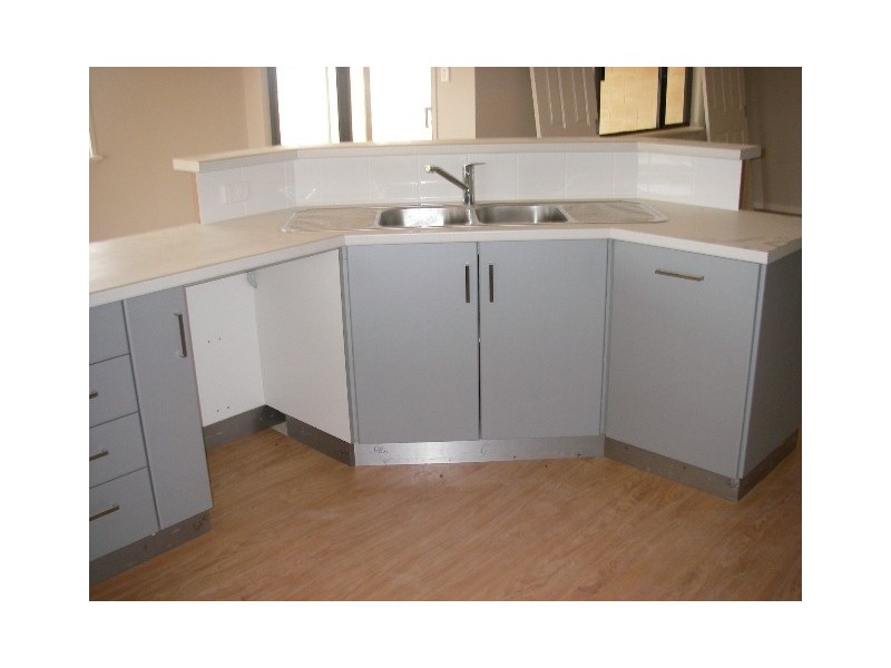 16 Cardwell Gardens, Dongara WA 6525