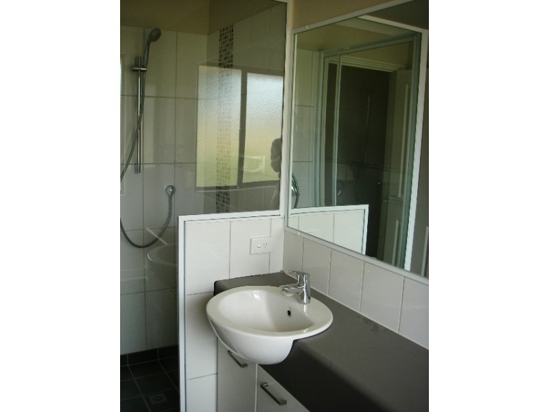 16 Cardwell Gardens, Dongara WA 6525