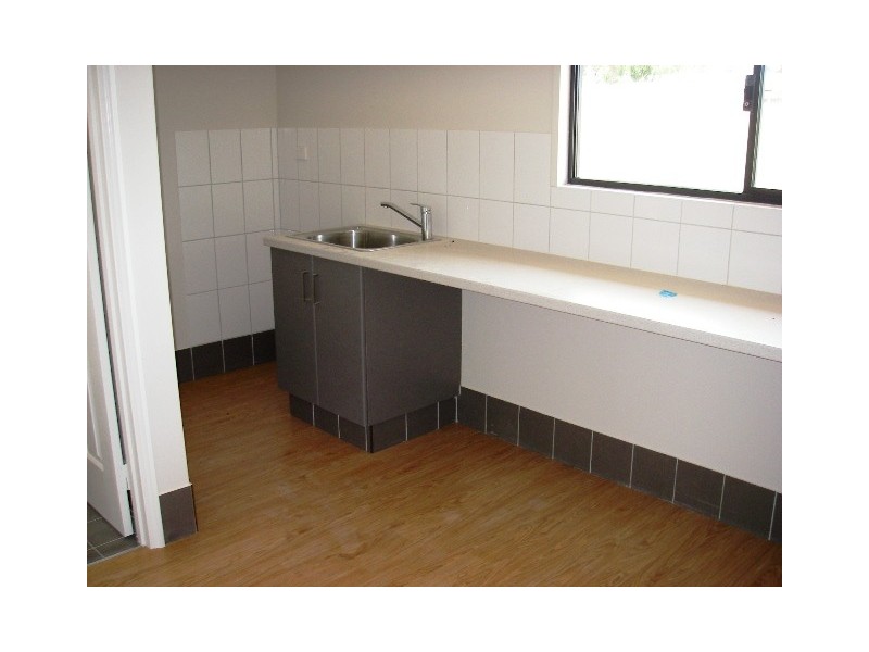 16 Cardwell Gardens, Dongara WA 6525