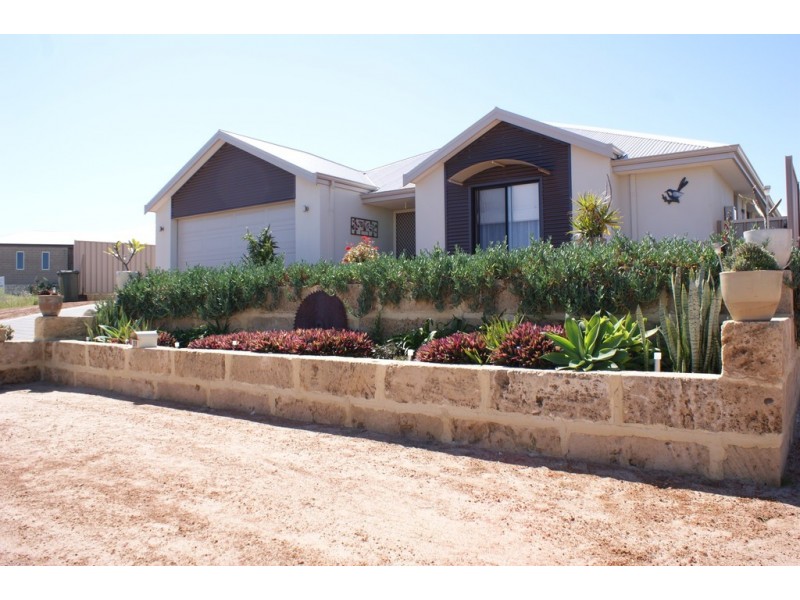 39 Premier Circle, Dongara WA 6525
