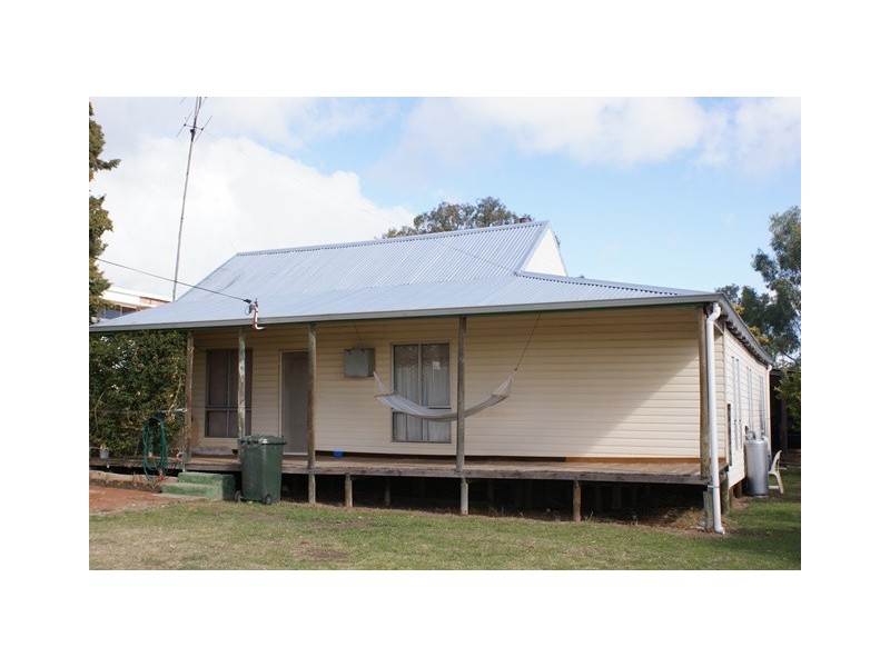 13-15 Victoria Road, Mingenew WA 6522