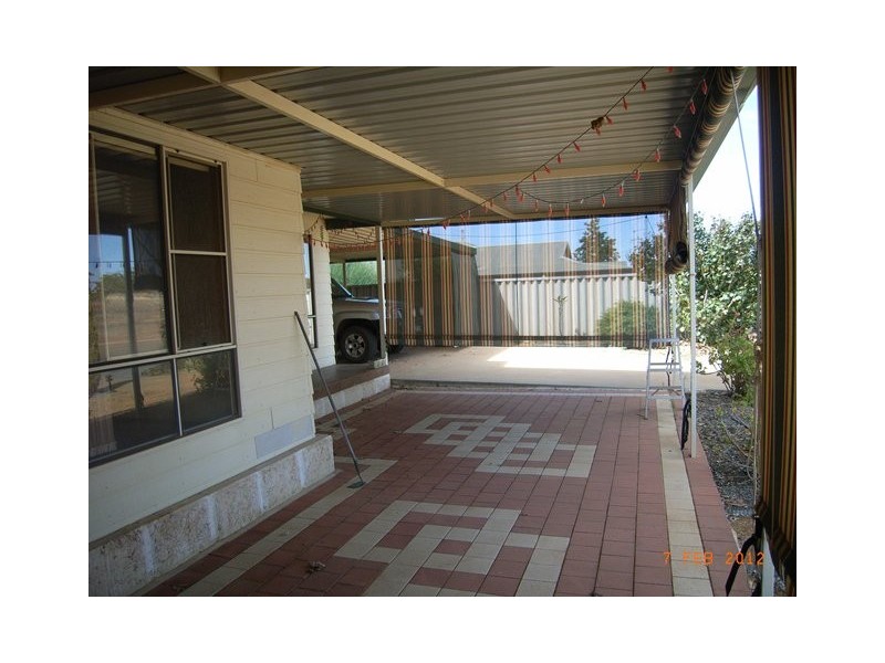 15 Gooch Street, Three Springs WA 6519