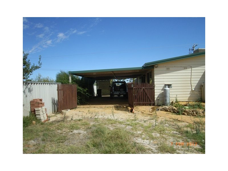 15 Gooch Street, Three Springs WA 6519