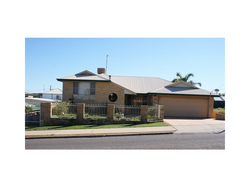 42 Ocean Drive, Port Denison WA 6525