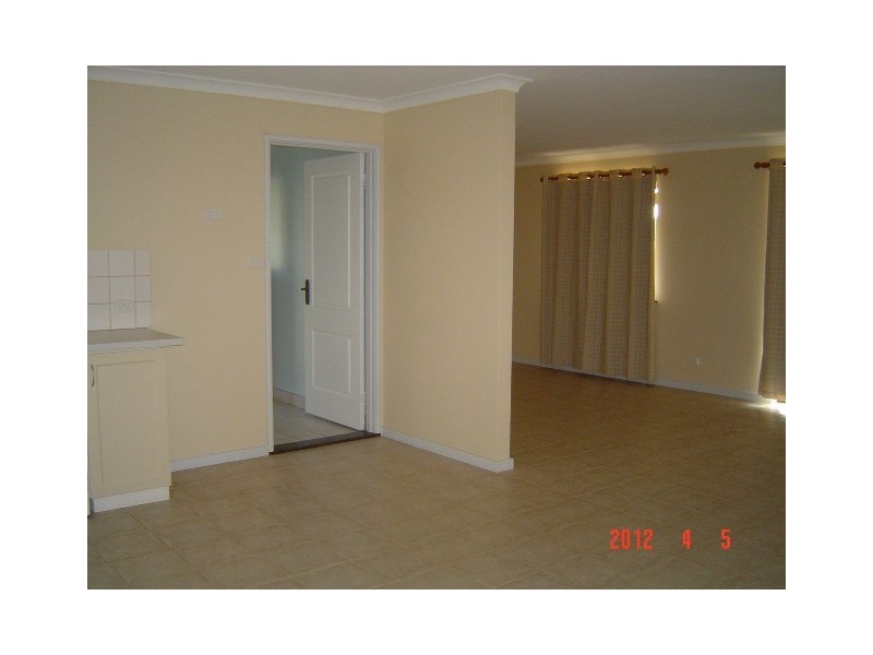 25 Honeymyrtle, Dongara WA 6525