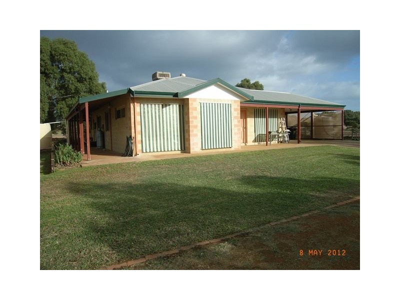 22 Bonniefield East Road, Dongara WA 6525