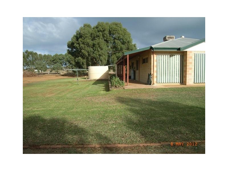 22 Bonniefield East Road, Dongara WA 6525