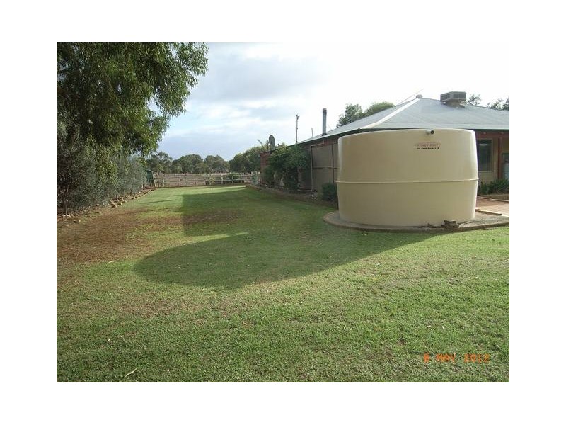 22 Bonniefield East Road, Dongara WA 6525