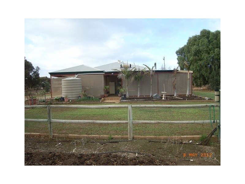 22 Bonniefield East Road, Dongara WA 6525