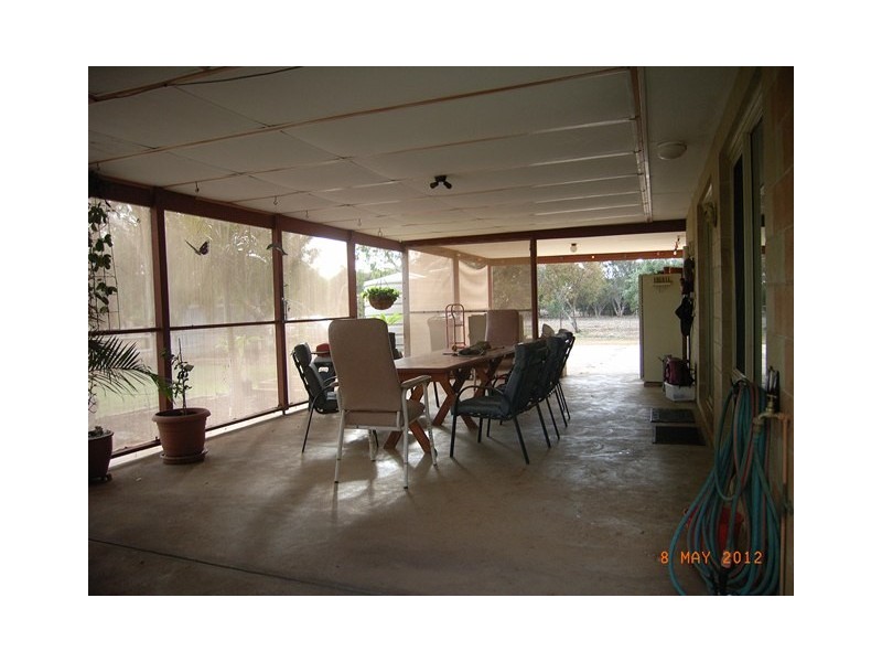 22 Bonniefield East Road, Dongara WA 6525