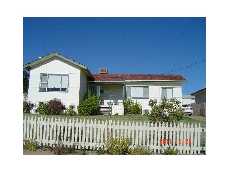 11 Carnarvon Street, Port Denison WA 6525