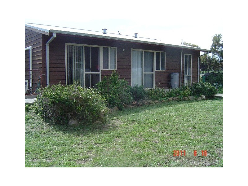 7 – 9 Massingham Drive, Dongara WA 6525