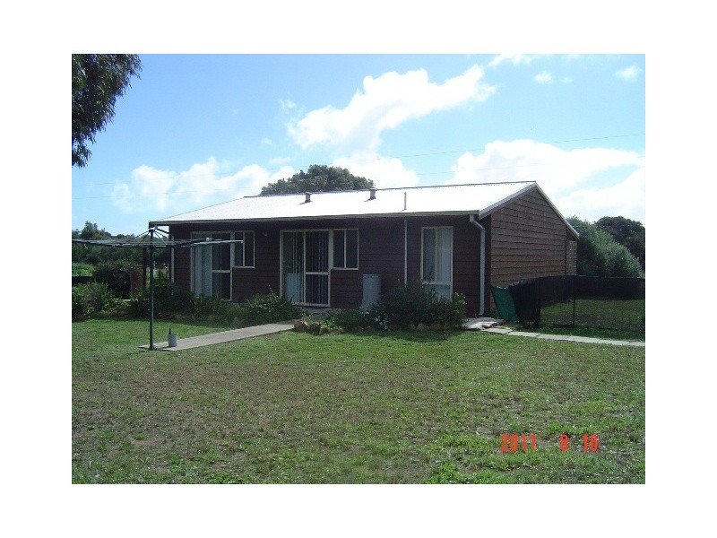 7 – 9 Massingham Drive, Dongara WA 6525