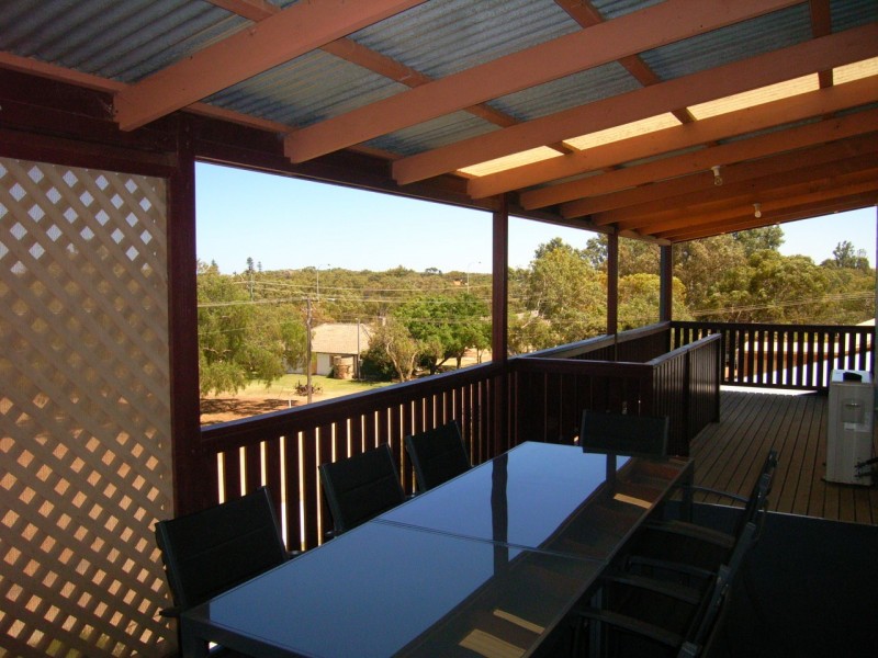 10 Parker Street, Port Denison WA 6525