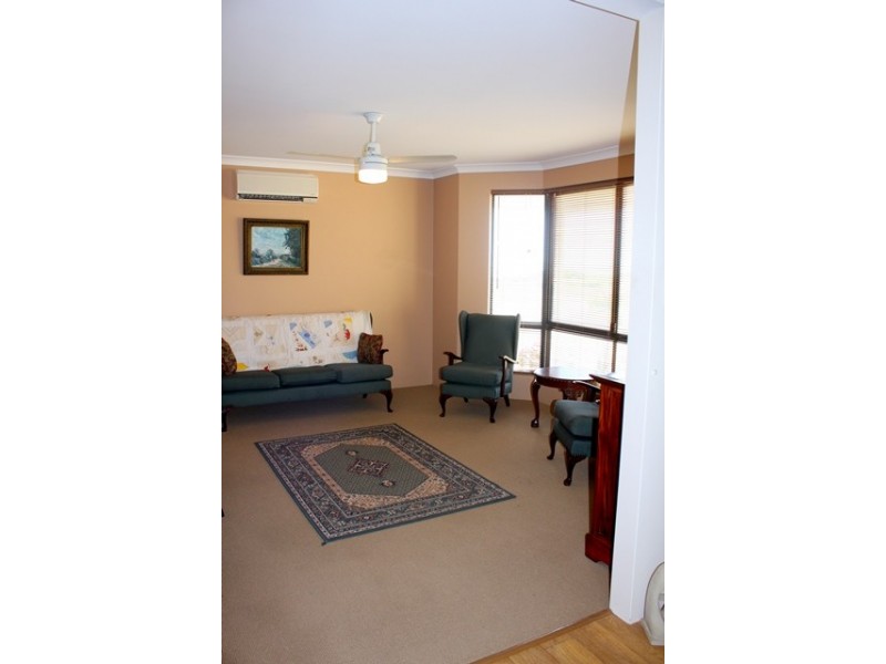 4 Barrett Cove, Dongara WA 6525