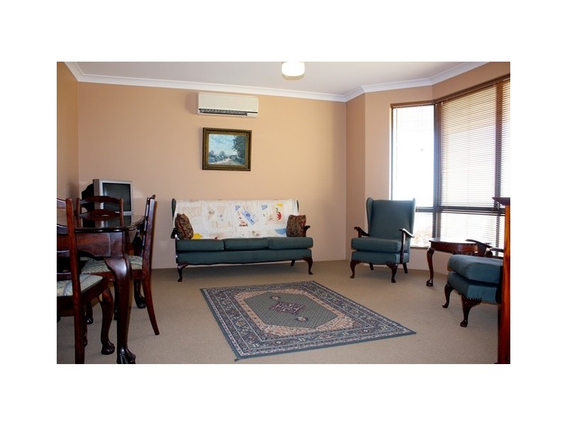 4 Barrett Cove, Dongara WA 6525