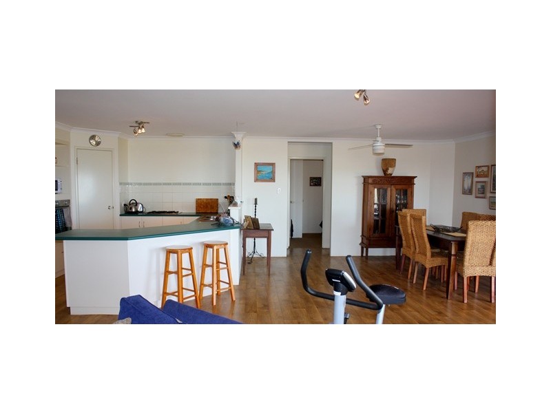 4 Barrett Cove, Dongara WA 6525