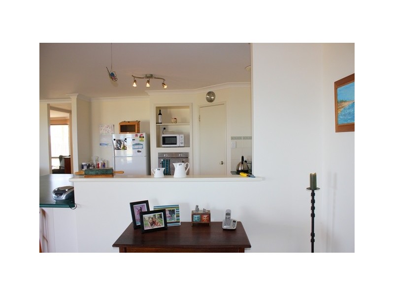 4 Barrett Cove, Dongara WA 6525