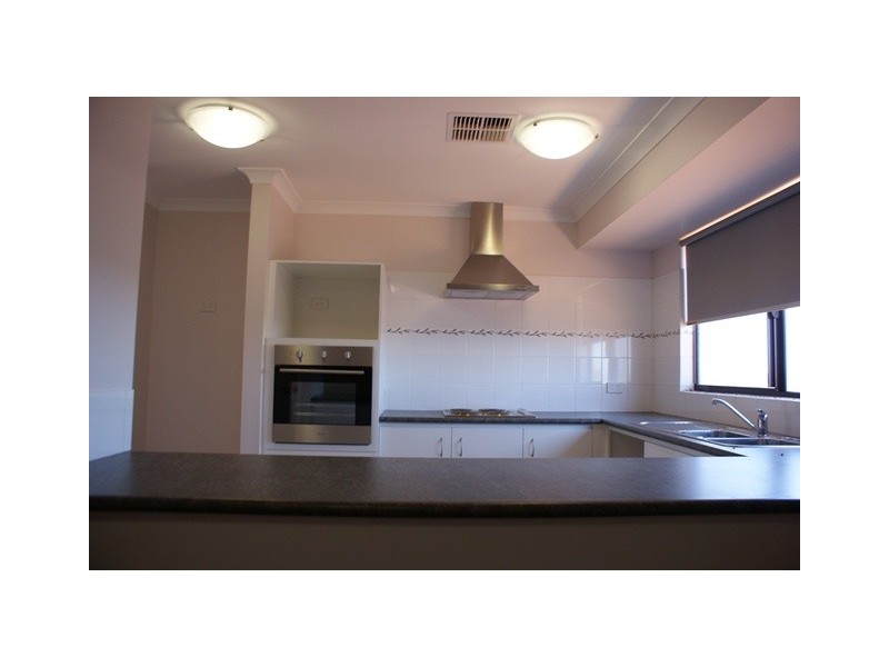 8 Oakley Ridge, Denham WA 6537