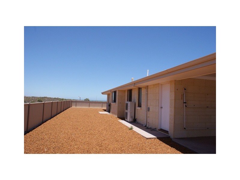 8 Oakley Ridge, Denham WA 6537