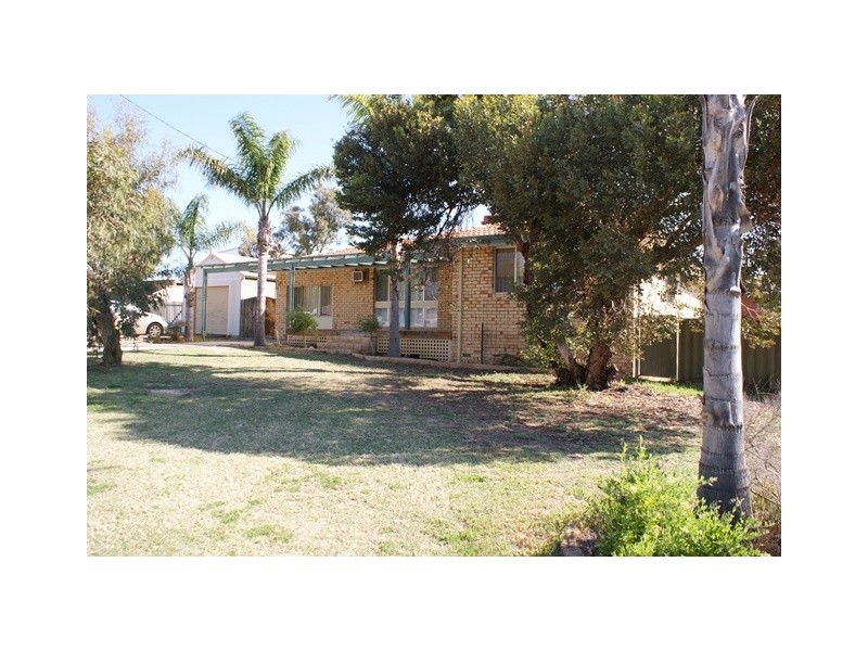 2 Reserve Street, Dongara WA 6525