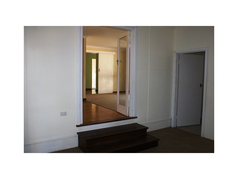 2 Reserve Street, Dongara WA 6525