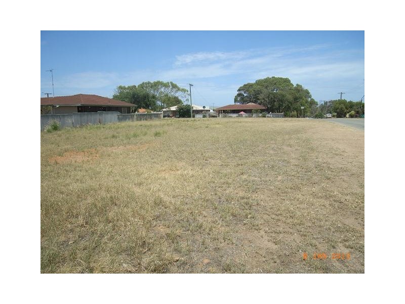 16 Scott Road, Dongara WA 6525